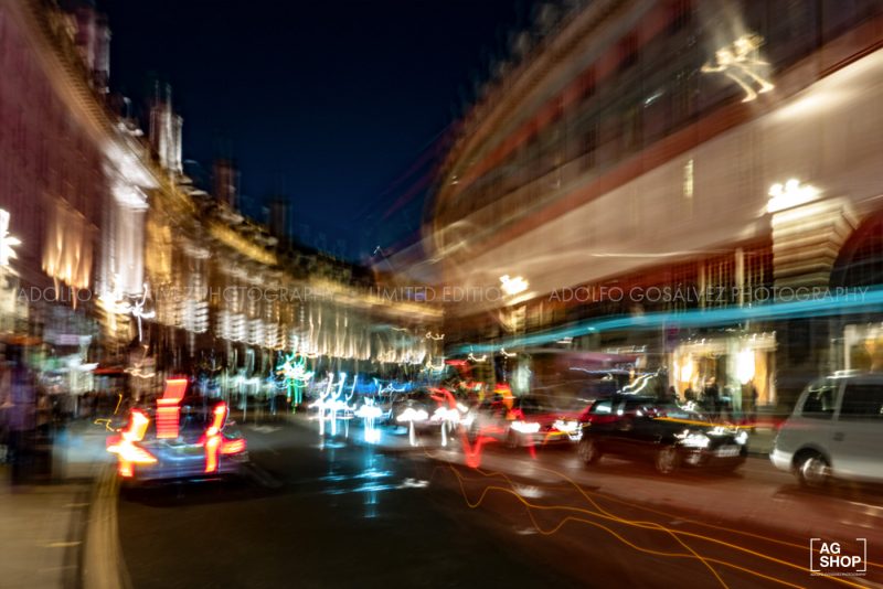 Vista nocturna de Regent Street en Londres, por Adolfo Gosálvez. Venta de Fotografía de autor en edición limitada. AG Shop