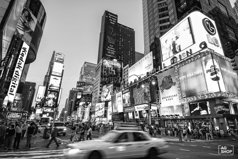 Times Square en blanco y negro por Adolfo Gosálvez. Venta de Fotografía de autor en edición limitada. AG Shop