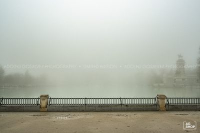 Retiro con niebla por Adolfo Gosálvez. Venta de Fotografía de autor en edición limitada. AG Shop